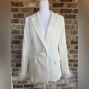 Elegant White Women's Blazer with Feather Cuffs